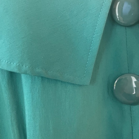 Tatyana green classy,comfortable dress 👗 - Picture 5 of 7